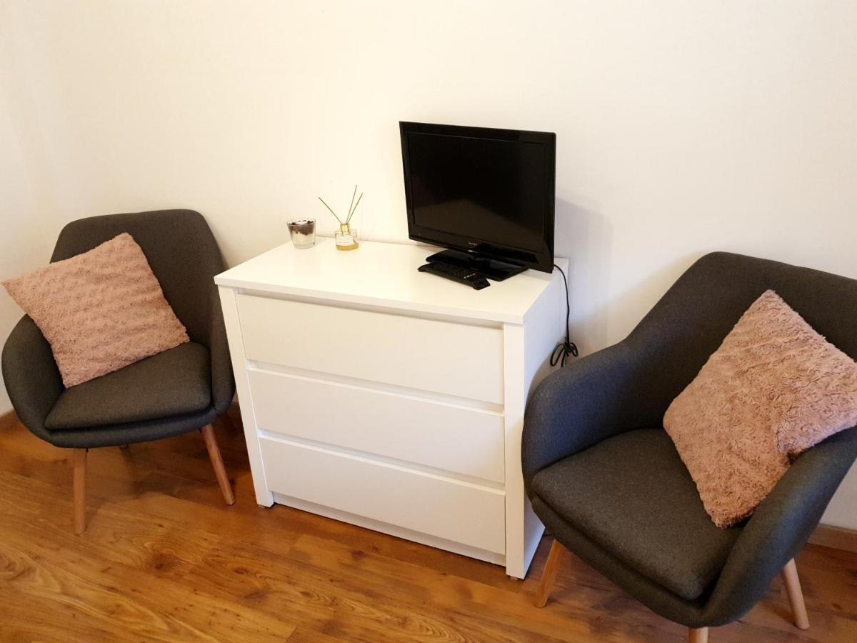 Apartman Bystrica City & Parking 班斯卡-比斯特里察 外观 照片