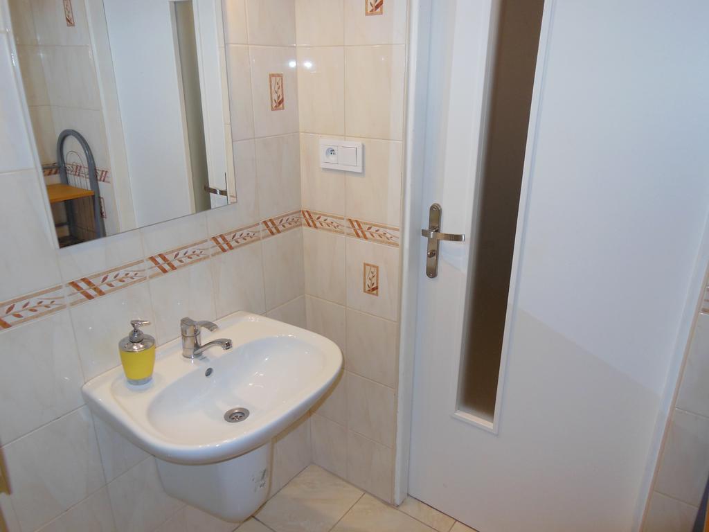 Apartman Bystrica City & Parking 班斯卡-比斯特里察 客房 照片