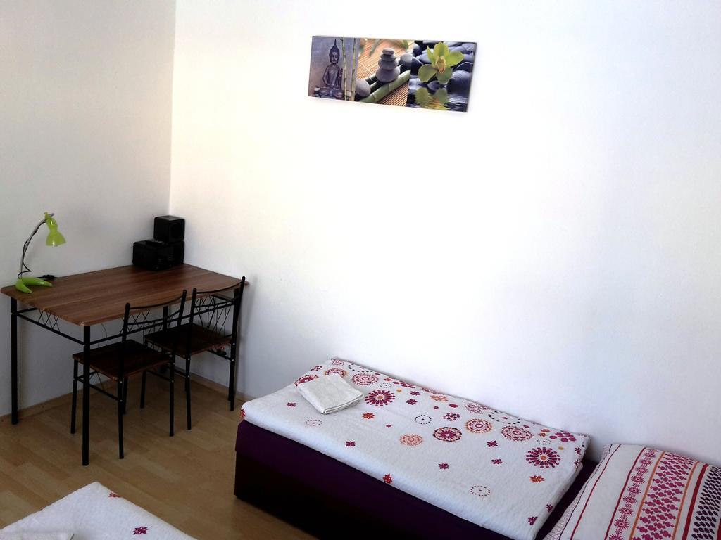 Apartman Bystrica City & Parking 班斯卡-比斯特里察 外观 照片